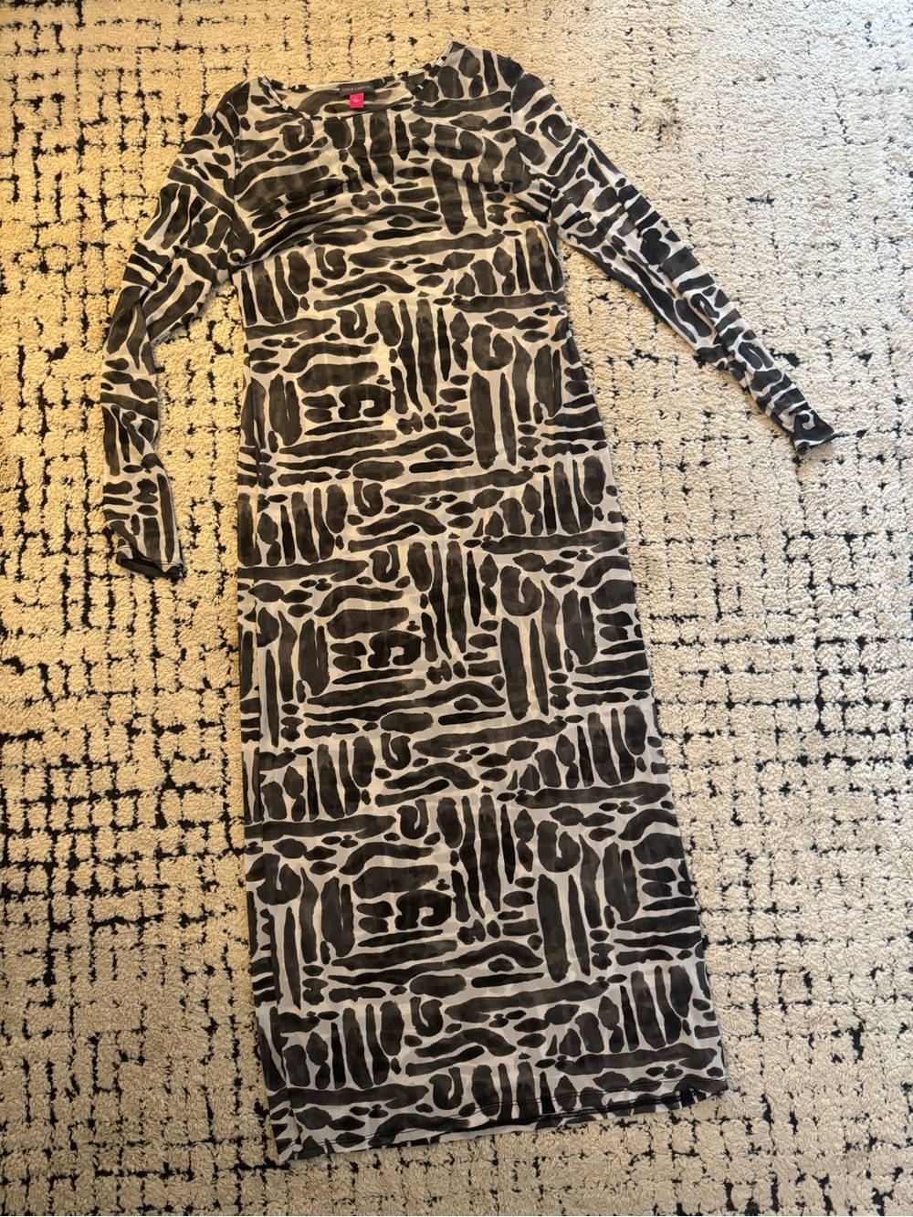 Vince Camuto Black & Gray Abstract Print Long Sleeve Maxi Dress